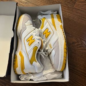 New Balance 550 sea salt varsity gold